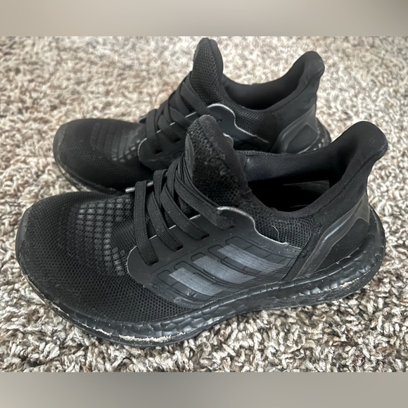 Kids Adidas Ultraboost Shoes Black Size 12C - Picture 1 of 6